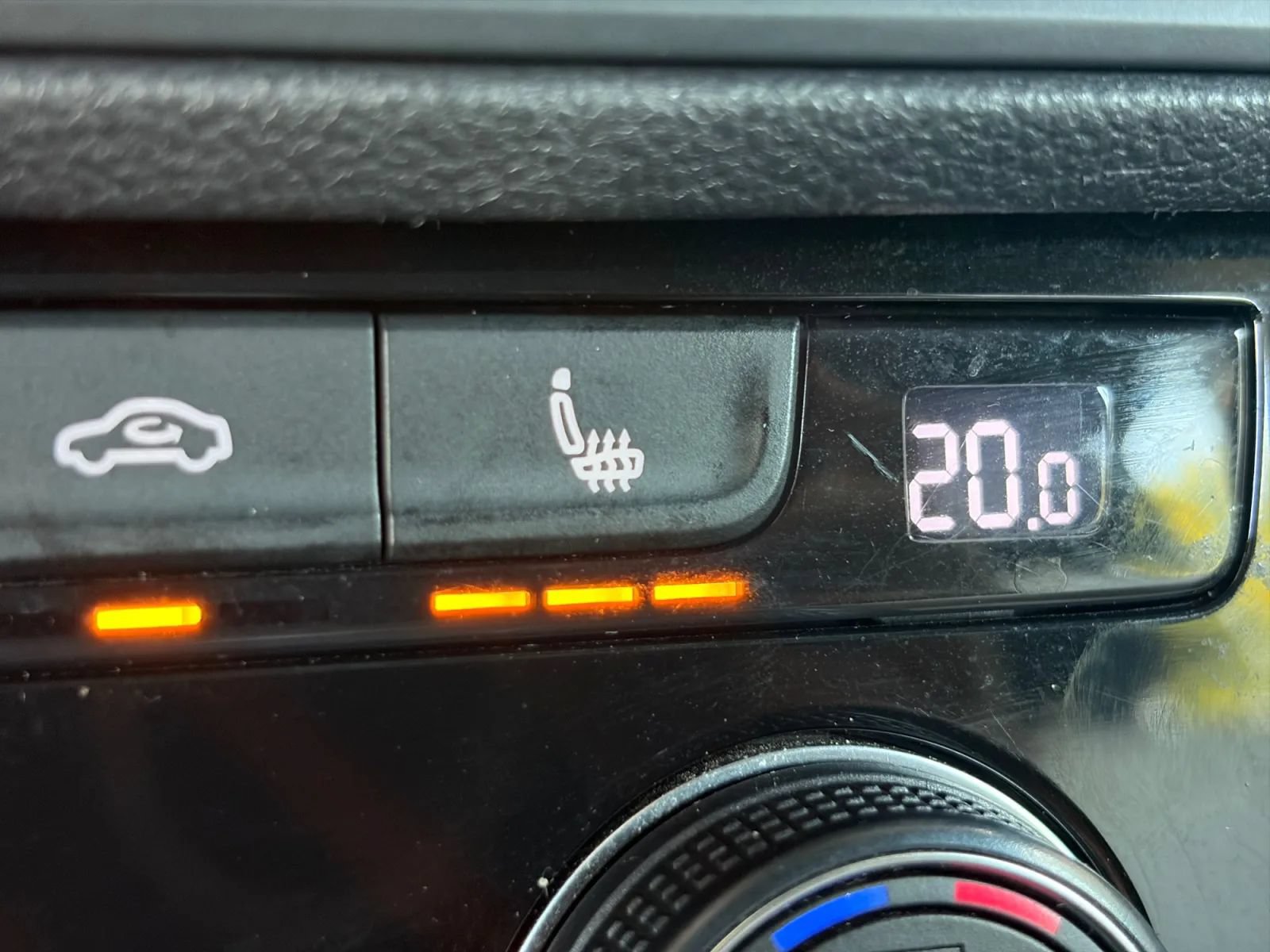 Used 2019 Volkswagen Jetta R-Line w/ R-Line Cold Weather Package FWD image 25