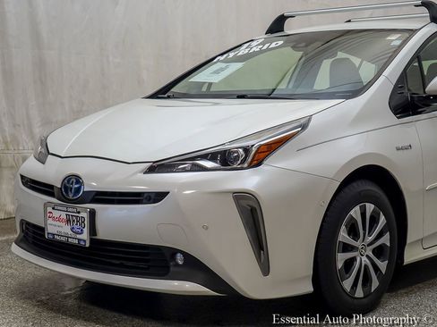 Used 2019 Toyota Prius XLE AWD/4WD image 4