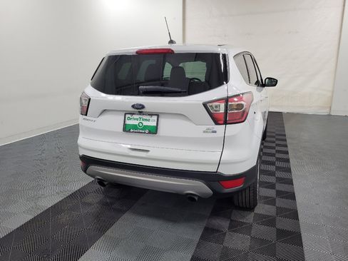 Used 2017 Ford Escape SE w/ SE Cold Weather Package AWD/4WD image 7