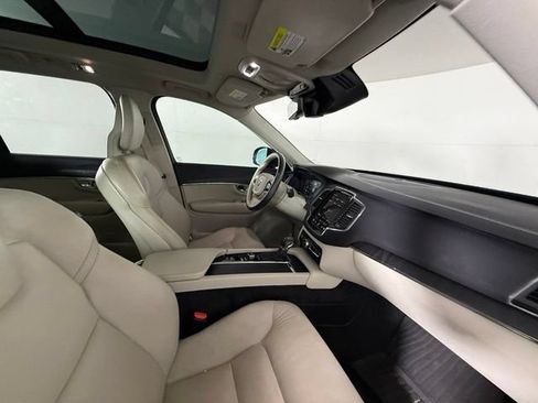 Used 2020 Volvo XC90 T6 Momentum w/ Protection Package Premier AWD/4WD image 41