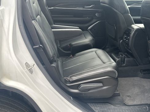Used 2023 Jeep Grand Cherokee L Overland AWD/4WD image 16