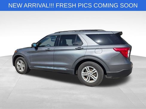 Used 2021 Ford Explorer XLT w/ Equipment Group 202A RWD image 4