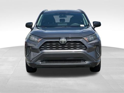 Used 2019 Toyota RAV4 LE FWD image 8