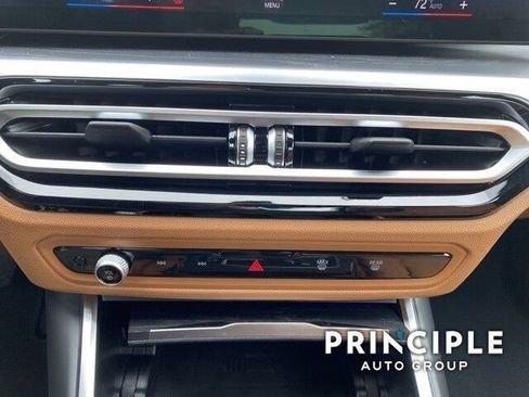 New 2023 BMW 330i 330i Retired Loaner w/ Convenience Package image 37
