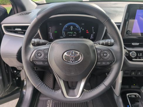 Used 2024 Toyota Corolla Cross AWD Hybrid w/ Convenience Package image 18