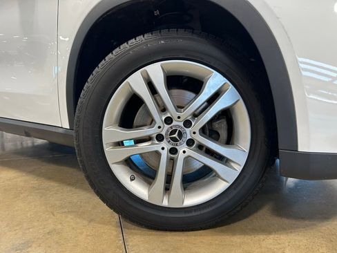 Used 2019 Mercedes-Benz GLA 250 4MATIC image 10