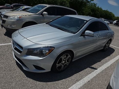 Used 2014 Mercedes-Benz CLA 250 image 2