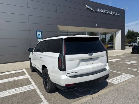 Used 2024 Cadillac Escalade Sport w/ LPO, ONYX Package AWD/4WD image 7