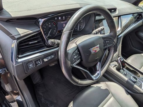 Used 2023 Cadillac XT6 Premium Luxury w/ Technology Package AWD/4WD image 11
