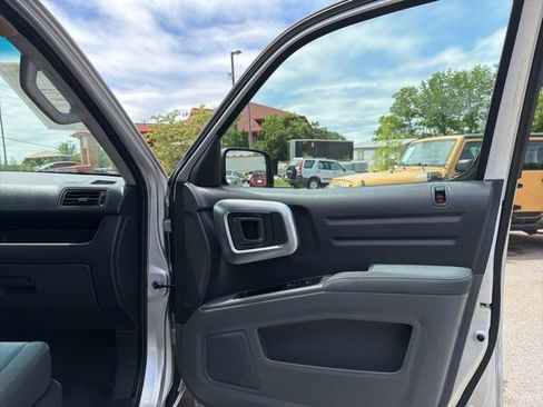 Used 2007 Honda Ridgeline RTX image 26
