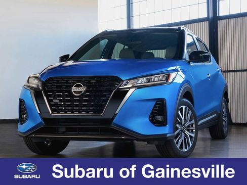 Used 2021 Nissan Kicks SV FWD image 1