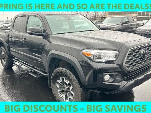 Used 2023 Toyota Tacoma TRD Off-Road image 1