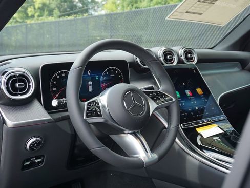 Certified 2025 Mercedes-Benz GLC 300 4MATIC image 24