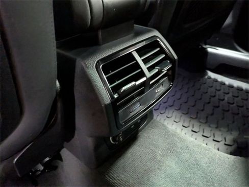 Used 2021 Audi Q3 2.0T Premium w/ Convenience Package image 23