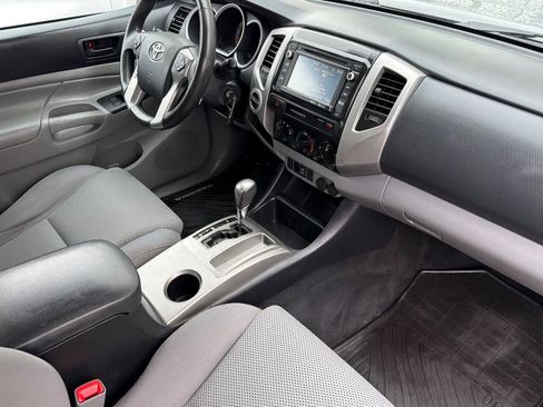 Used 2015 Toyota Tacoma 4x4 Double Cab w/ TRD Sport Package image 17