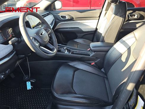 Used 2023 Jeep Compass Latitude w/ Sun and Sound Group AWD/4WD image 7