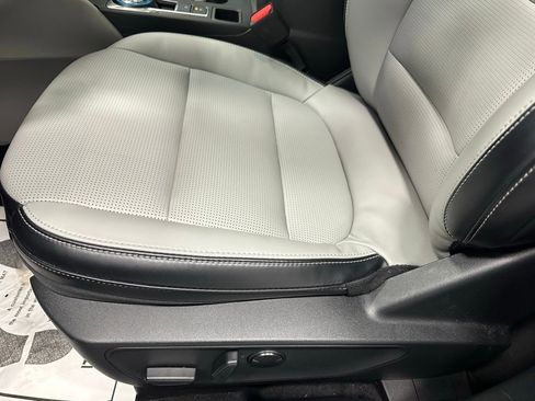 Used 2025 Ford Escape Platinum image 13