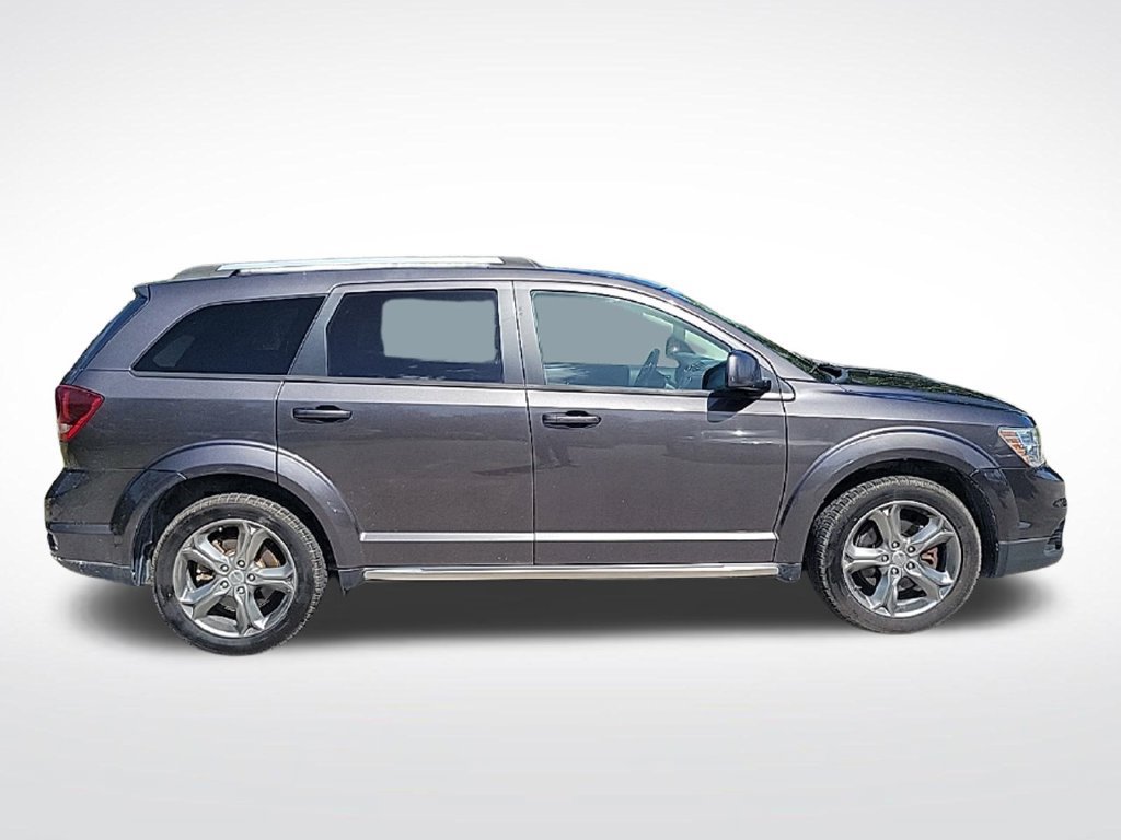 Used 2017 Dodge Journey Crossroad FWD image 4