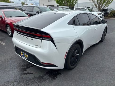 Used 2024 Toyota Prius LE AWD/4WD image 2