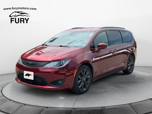 Used 2019 Chrysler Pacifica Touring Plus FWD image 7