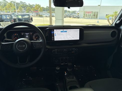 Used 2024 Jeep Wrangler Sport S image 13
