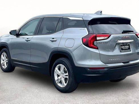 Used 2024 GMC Terrain SLE FWD image 16