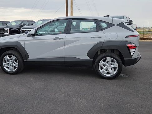 Used 2026 Hyundai Kona SE AWD/4WD image 2