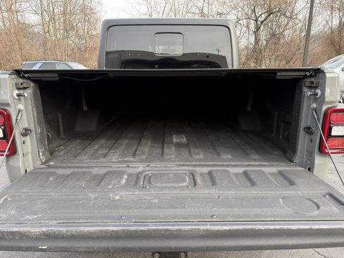 Used 2023 Jeep Gladiator Mojave w/ LED Lighting Group image 10