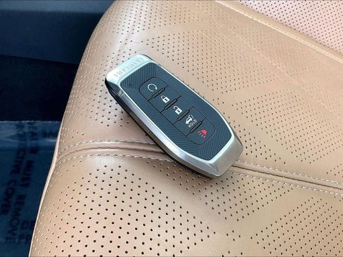 Used 2025 INFINITI QX80 Sensory AWD/4WD image 37