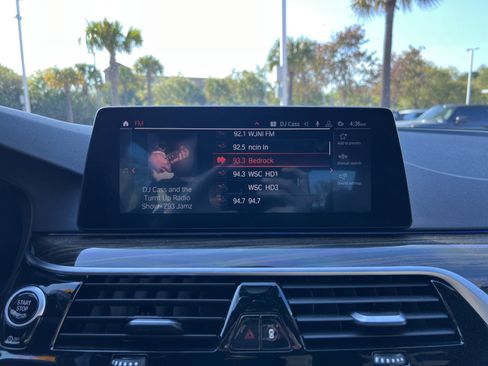 Used 2020 BMW 530i xDrive image 23