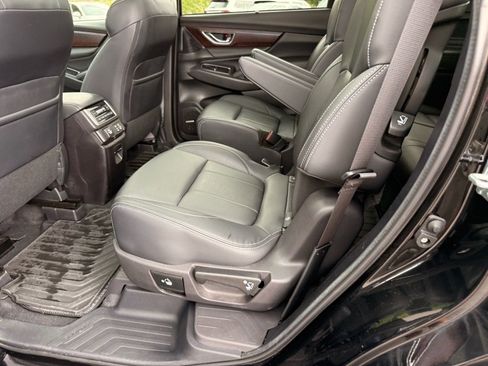 Used 2023 Subaru Ascent Touring image 7