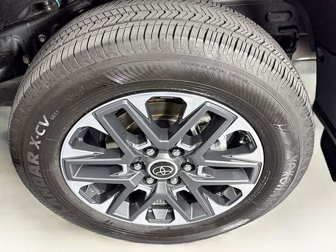 Used 2024 Toyota Sequoia Limited image 36