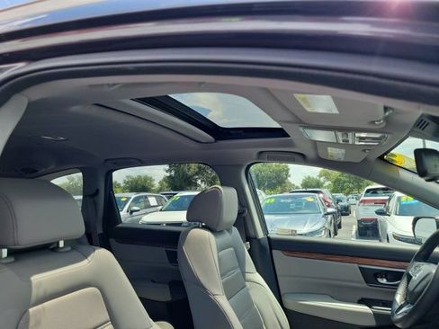 Used 2018 Honda CR-V Touring image 11