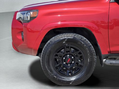 Used 2022 Toyota 4Runner SR5 Premium w/ Moonroof Package image 33