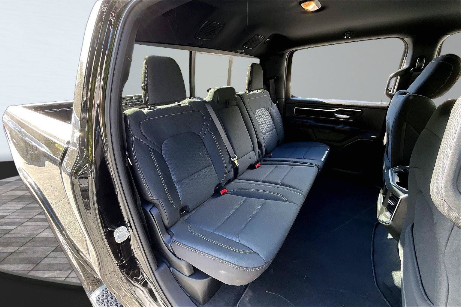 New 2026 RAM 1500 Big Horn AWD/4WD image 9