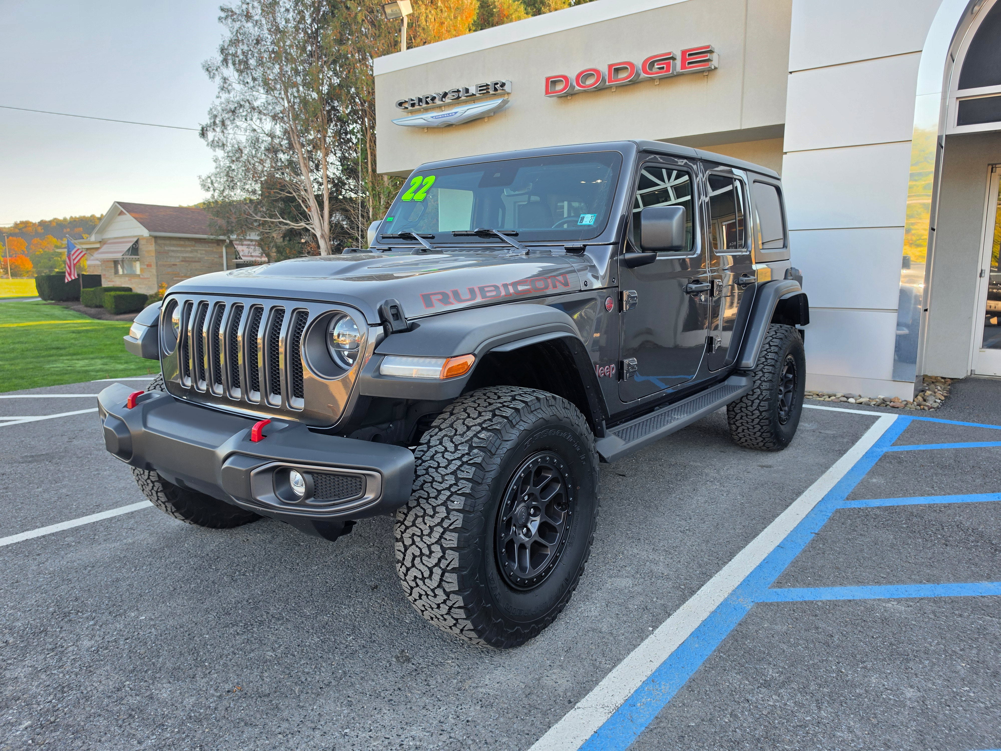 Used 2022 Jeep Wrangler Unlimited Rubicon w/ Xtreme Recon 35" Tire Package AWD/4WD image 8