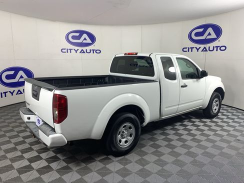 Used 2019 Nissan Frontier S RWD image 3