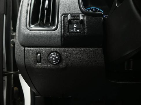 Used 2018 Chevrolet Colorado Z71 RWD image 10