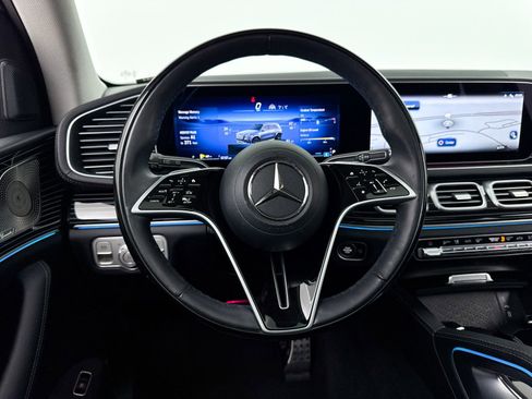 Used 2024 Mercedes-Benz GLS 450 4MATIC image 21