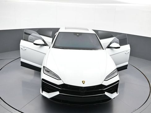 Used 2025 Lamborghini Urus SE AWD/4WD image 53