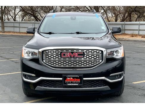 Used 2019 GMC Acadia Denali image 3