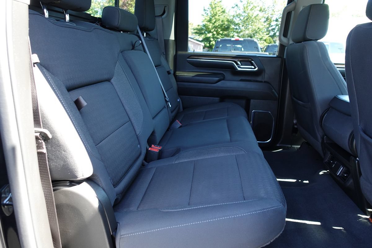 Used 2024 Chevrolet Silverado 2500 LT w/ Midnight Edition AWD/4WD image 32
