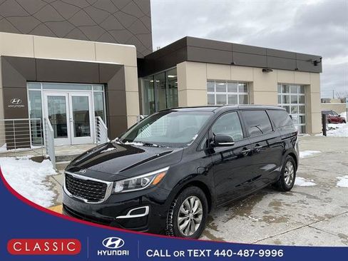 Used 2021 Kia Sedona LX image 1