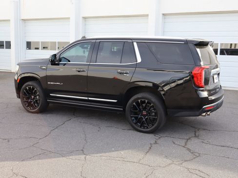 Used 2022 GMC Yukon Denali w/ Denali Ultimate Package AWD/4WD image 8