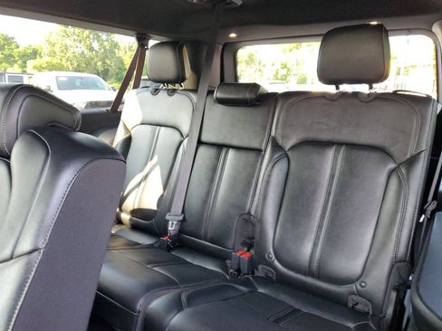 Used 2024 Jeep Wagoneer L Series II w/ Flexible Seating Group AWD/4WD image 28