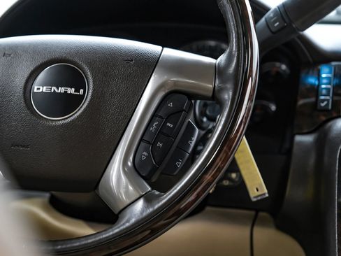 Used 2014 GMC Yukon Denali RWD image 22