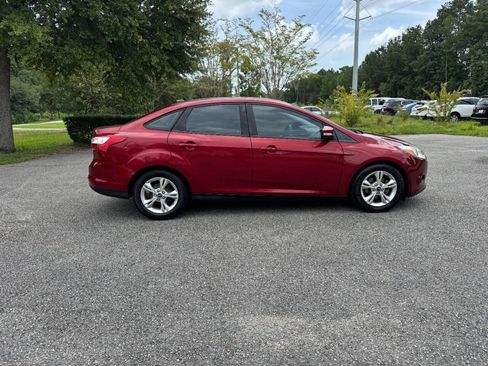 Used 2013 Ford Focus SE FWD image 7