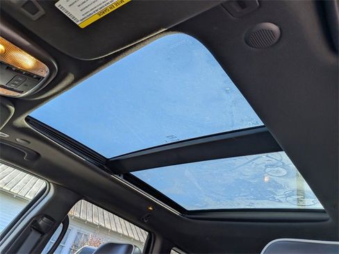 Used 2018 Jeep Grand Cherokee Overland image 22