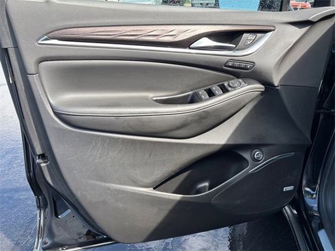 Used 2023 Buick Enclave Avenir w/ Avenir Technology Package image 20