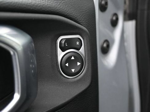 Used 2023 Jeep Wrangler Unlimited Sahara w/ Cold Weather Group AWD/4WD image 15